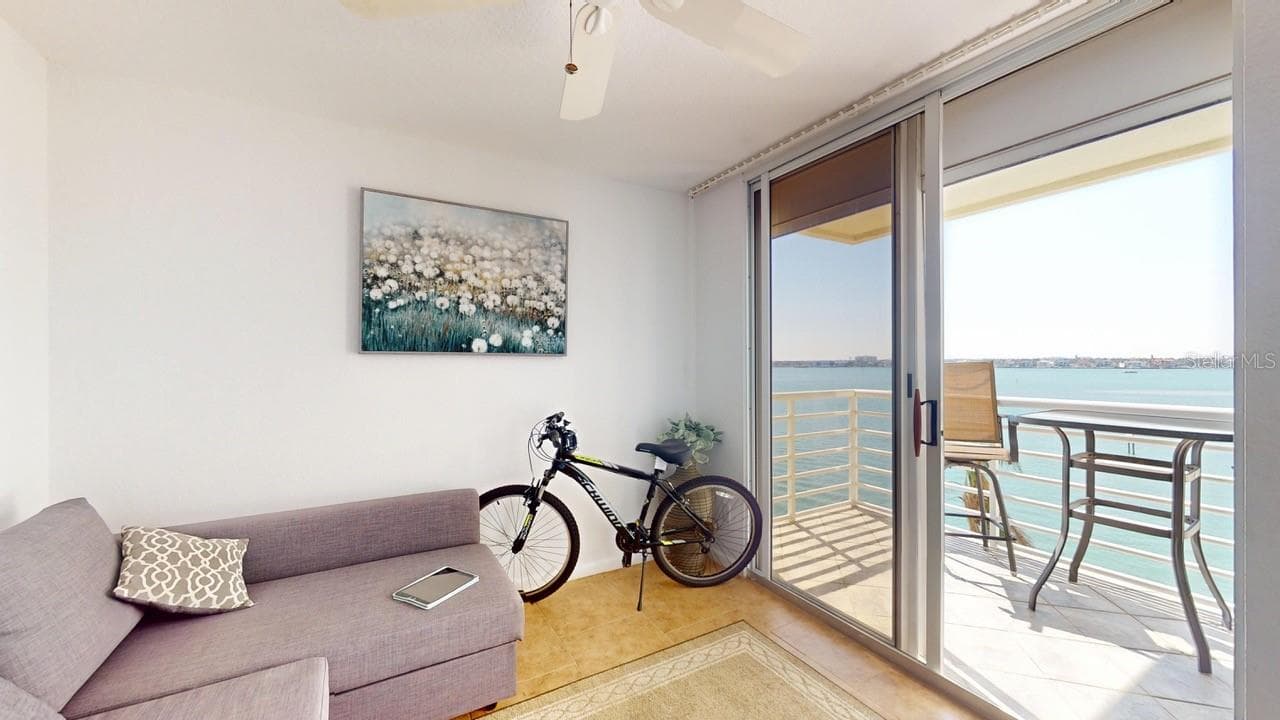 Condominium at 6105 BAHIA DEL MAR CIR #682, ST PETERSBURG, photo 22 of 35