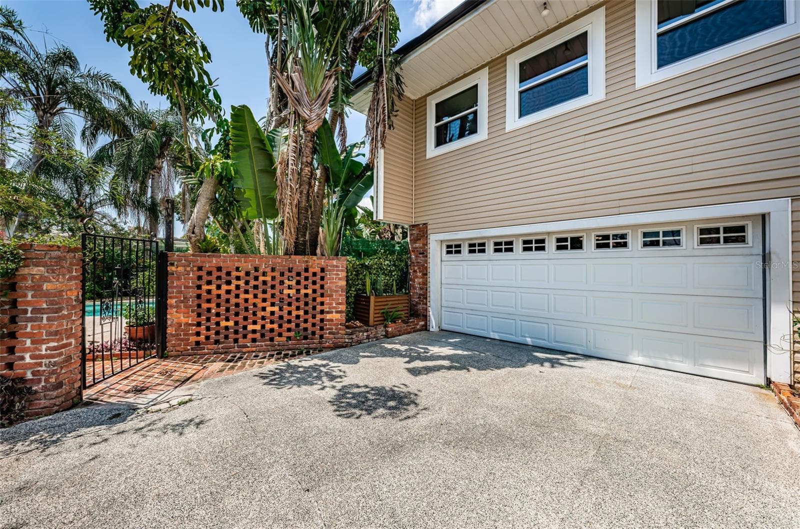 Single Family Residence at 3730 FOSTER HILL DR N, ST PETERSBURG, photo 6 of 62