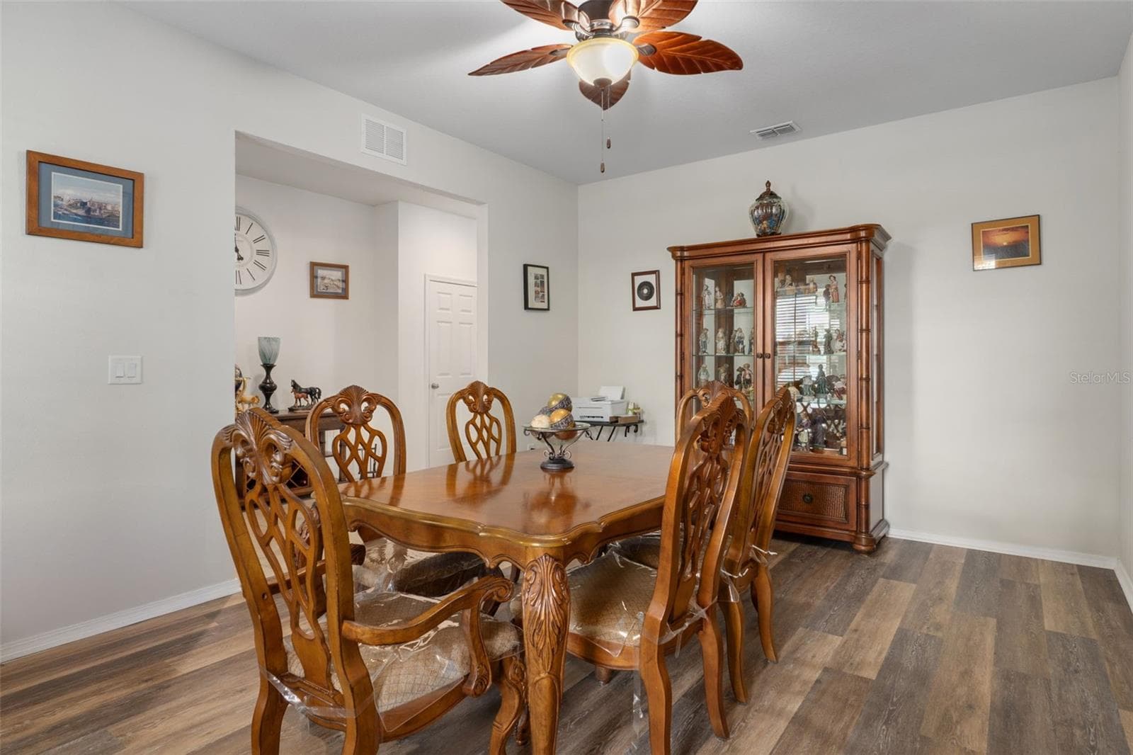 Single Family Residence at 15287 STONE HOUSE DR, BROOKSVILLE, photo 11 of 47