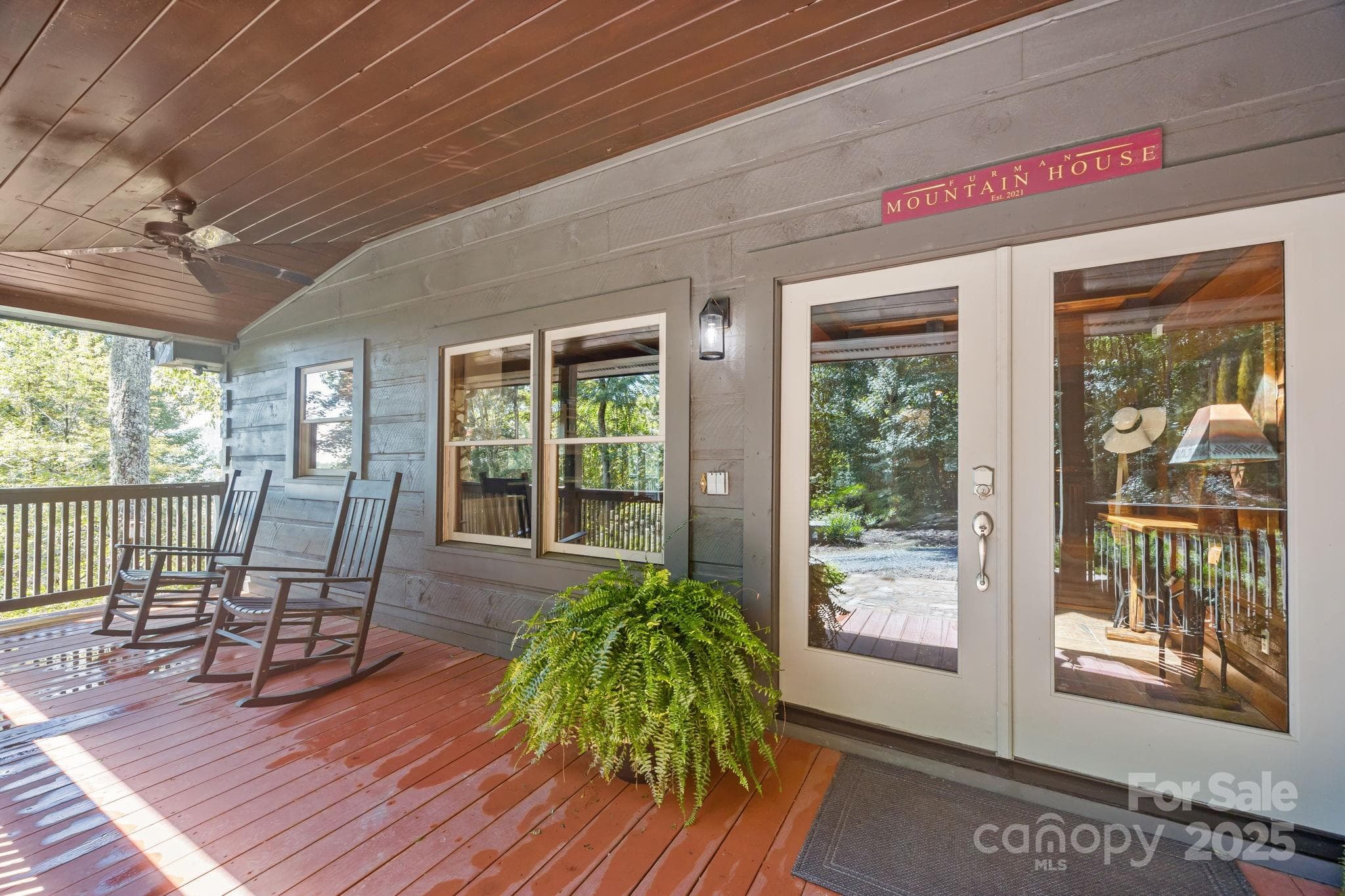 Rocking chair front porch - 670 Barber Road, Zirconia