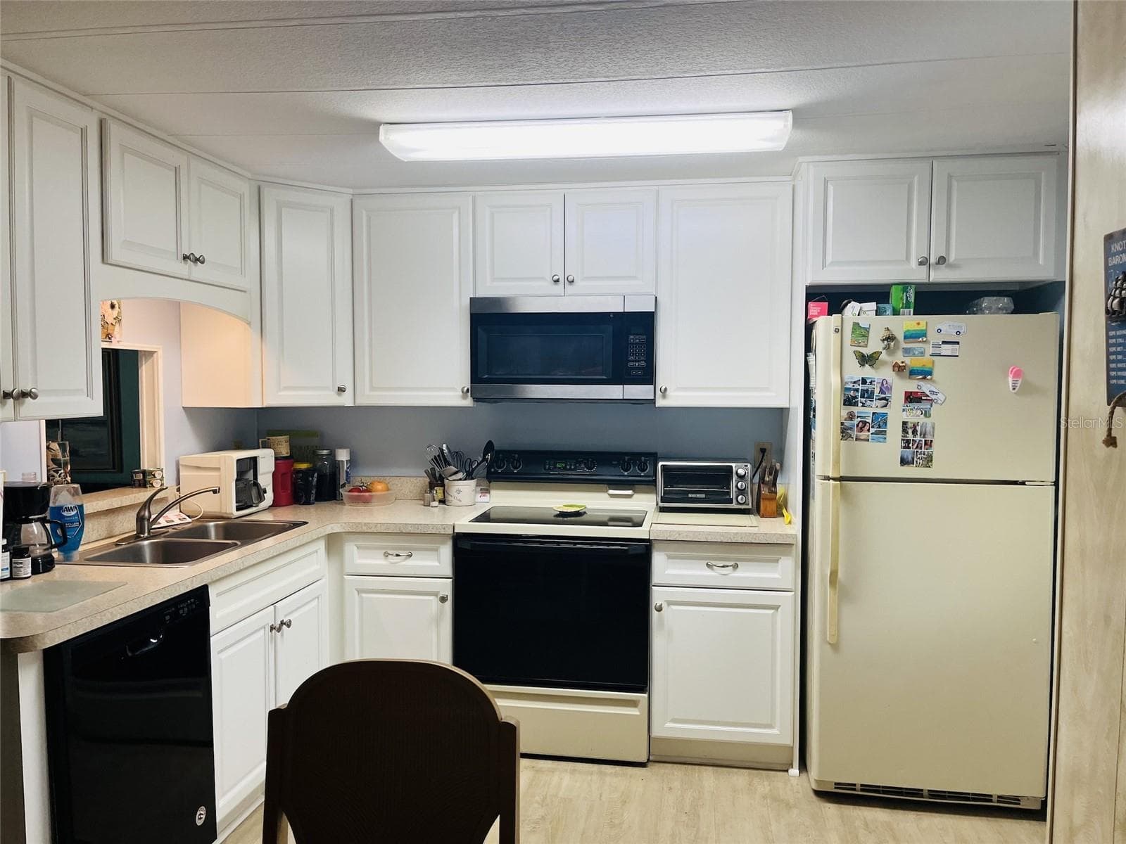 Manufactured Home at 3153 ORCHARD DR, NORTH FORT MYERS, photo 5 of 44