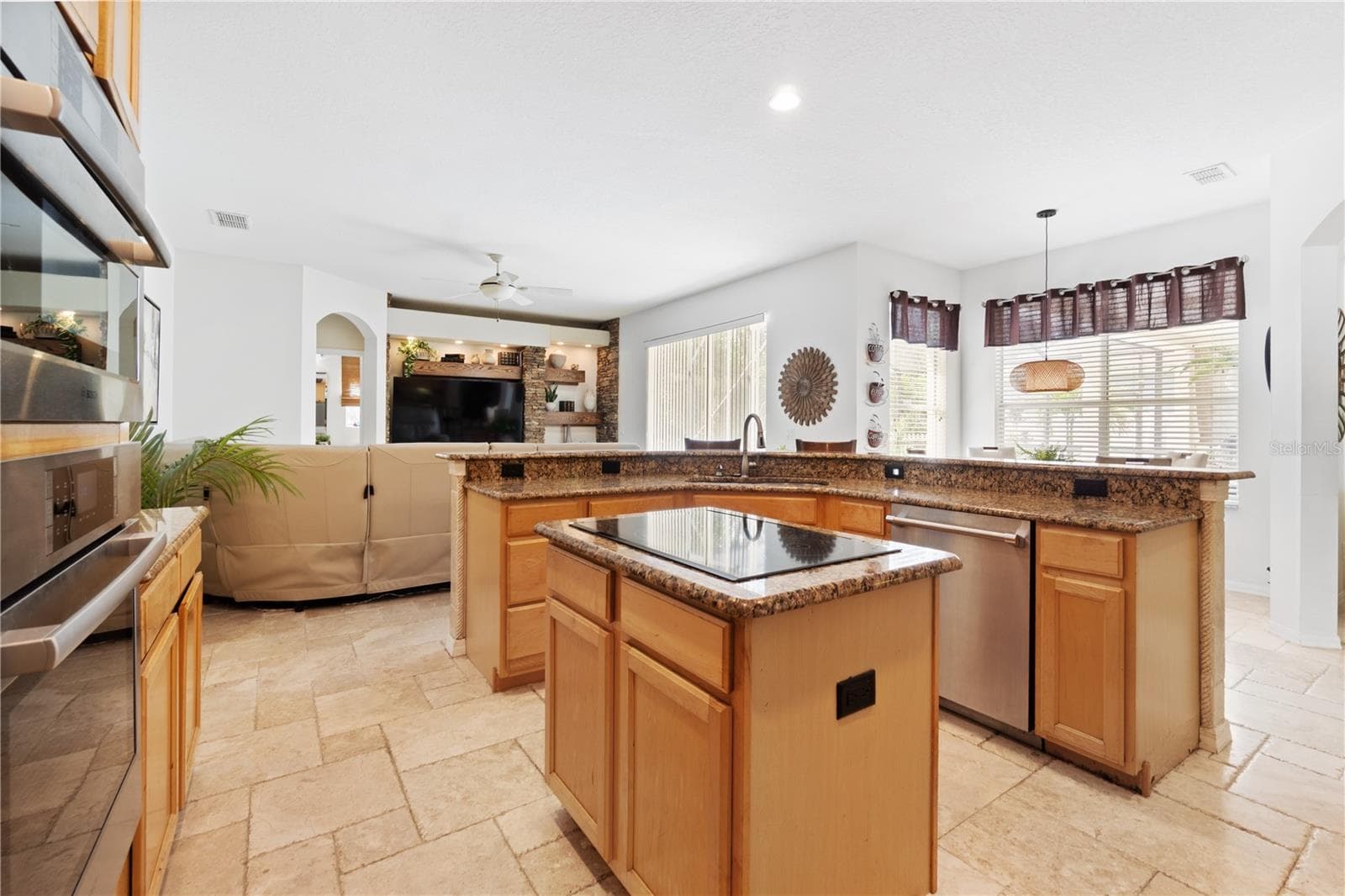 Single Family Residence at 2254 BLACKJACK OAK ST, OCOEE, photo 14 of 33