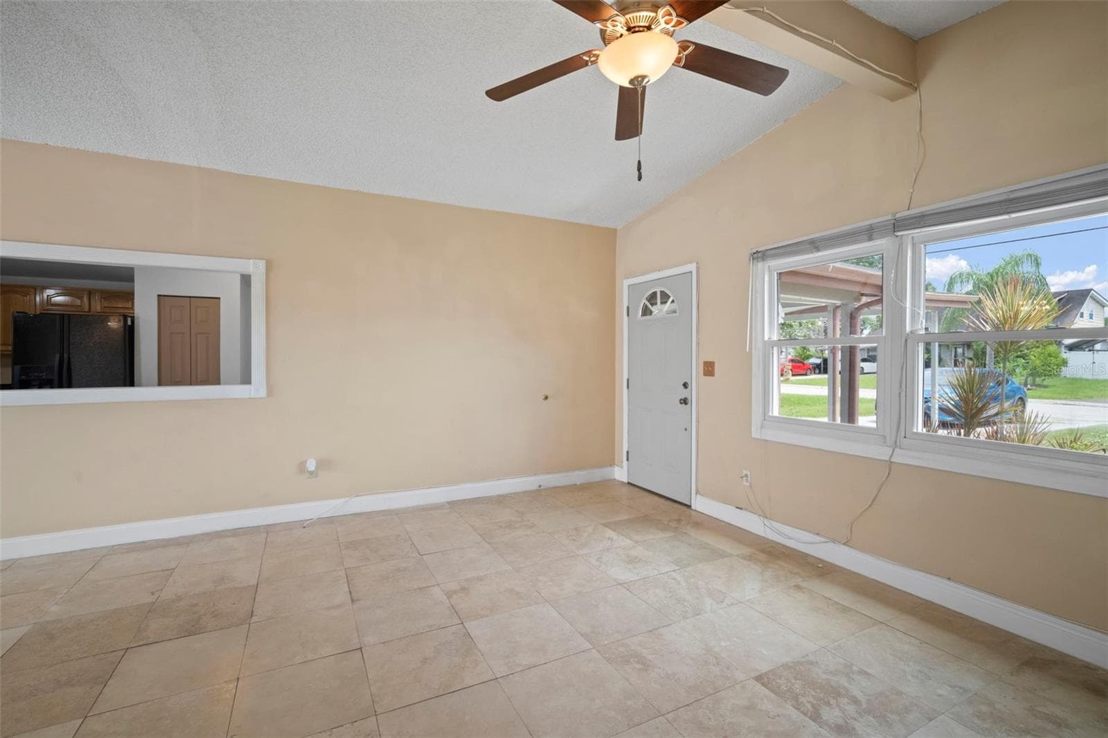 Living room - 4712 BESSIE RD, TAMPA