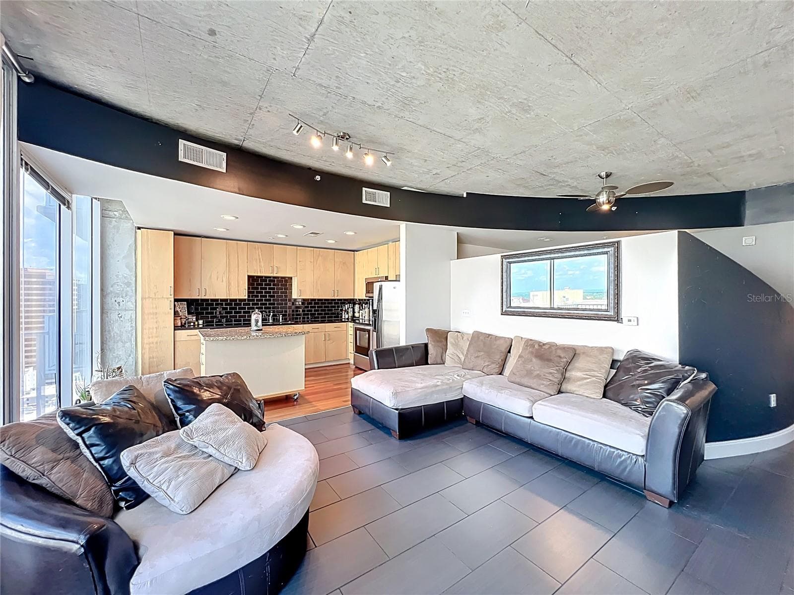 Condominium at 155 S COURT AVE #1908, ORLANDO, photo 5 of 31