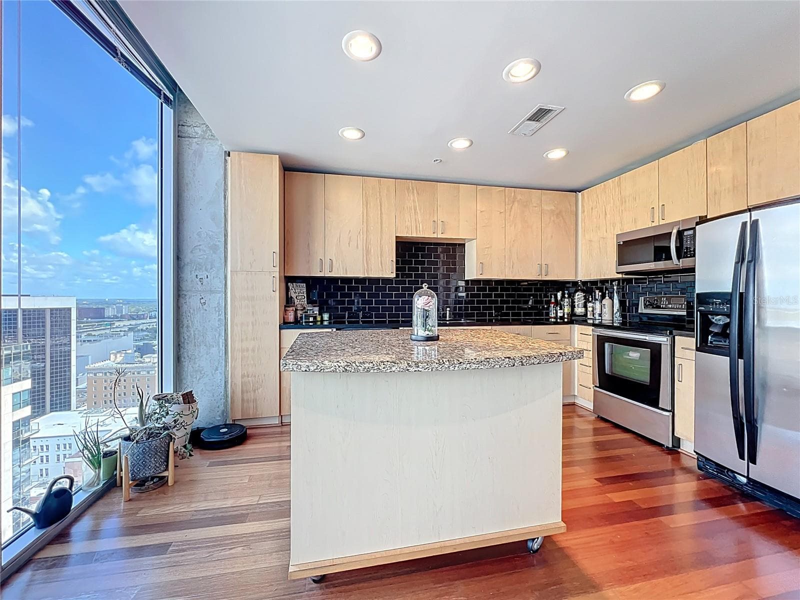 Condominium at 155 S COURT AVE #1908, ORLANDO, photo 10 of 31