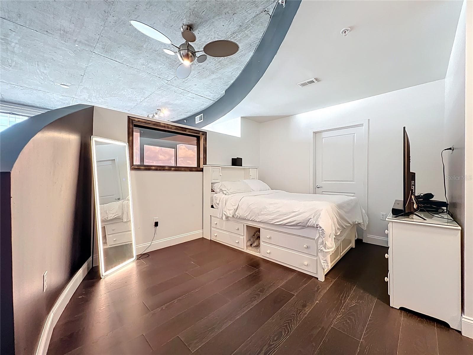 Condominium at 155 S COURT AVE #1908, ORLANDO, photo 18 of 31