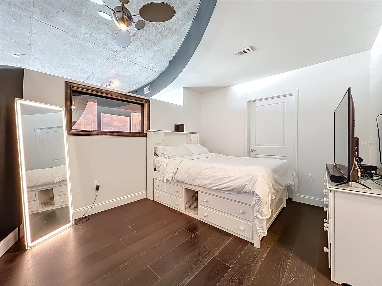 Condominium at 155 S COURT AVE #1908, ORLANDO, photo 19 of 31