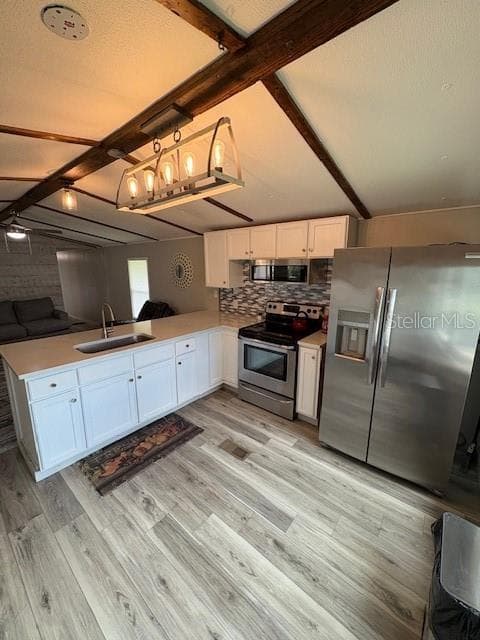 Manufactured Home at 3326 BONNIE DR, ELLENTON, photo 4 of 26