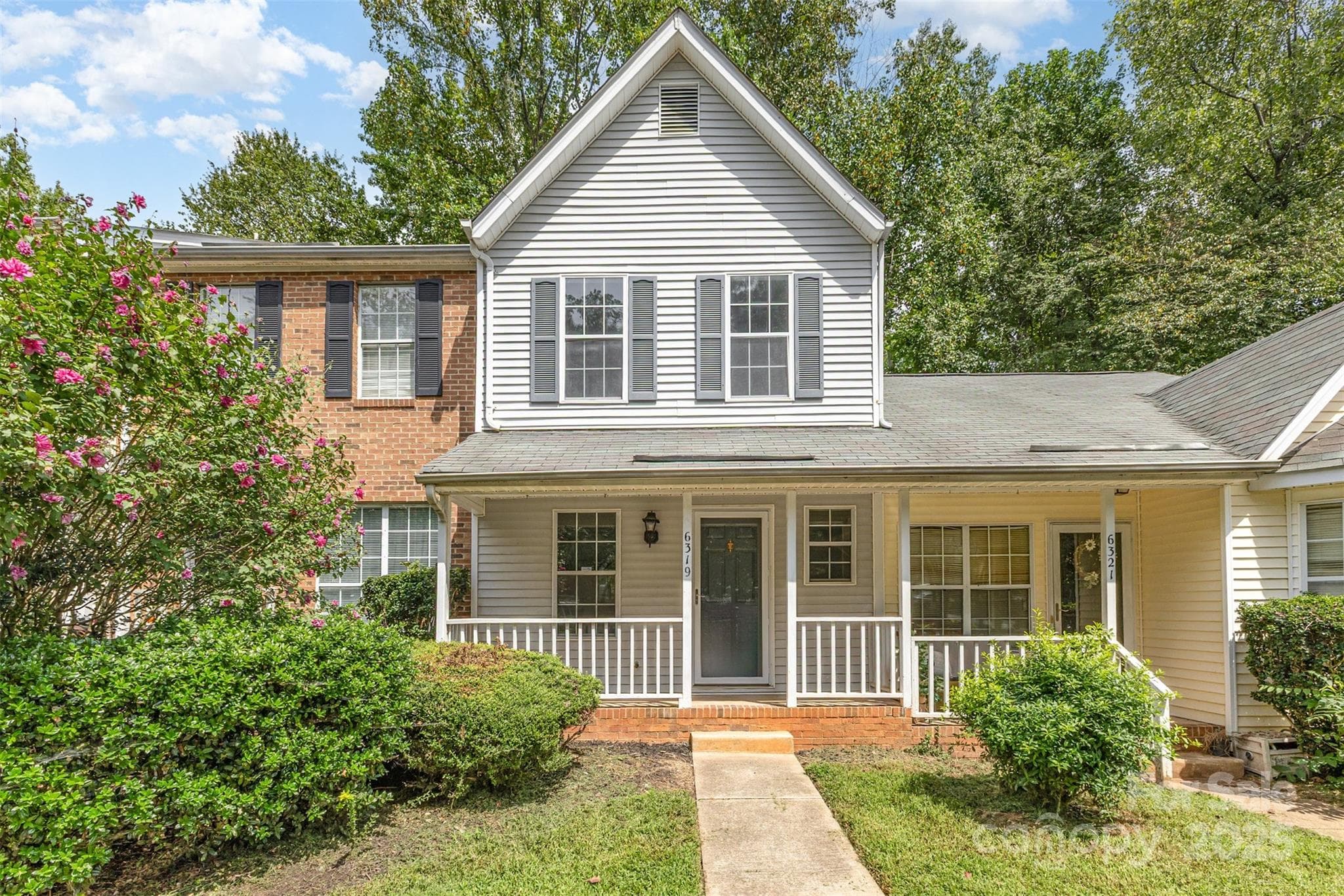 Condominium at 6319 Windsor Gate Lane, Charlotte, photo 2 of 21
