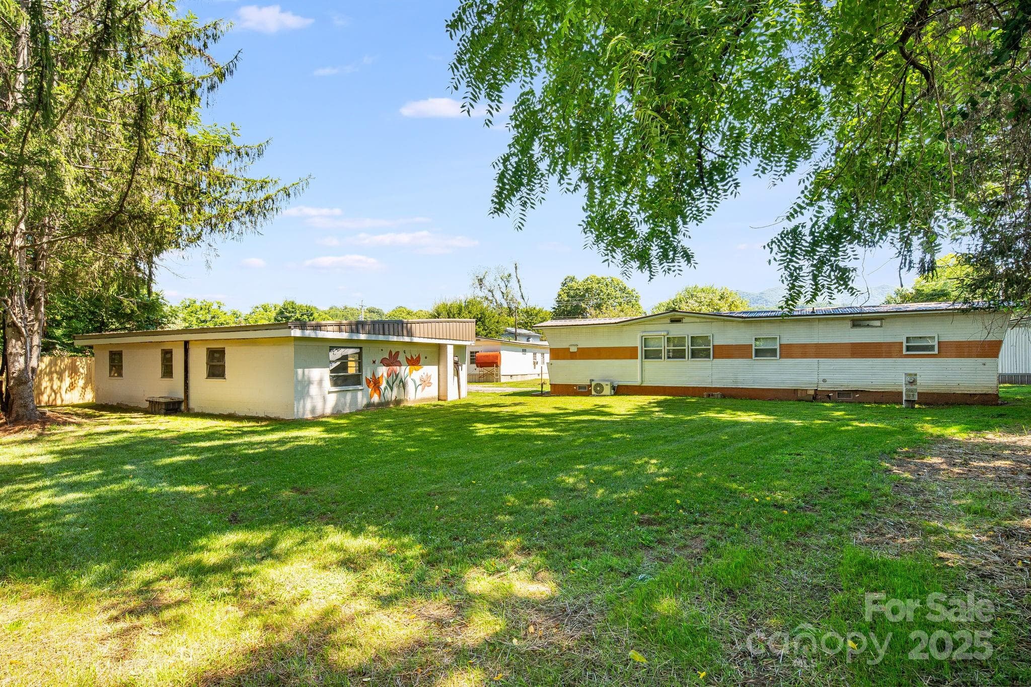 Manufactured Home Park at Waynesville, photo 39 of 45