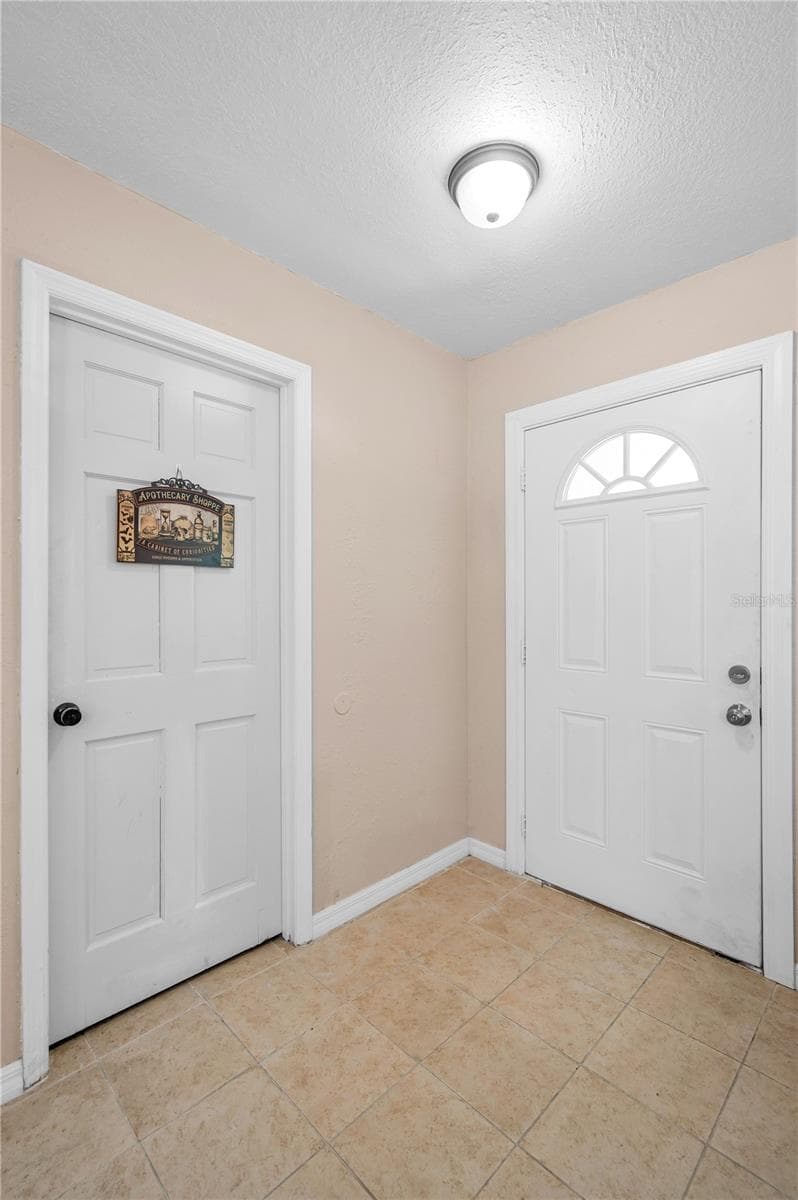 Single Family Residence at 11121 PEPPERTREE LN, PORT RICHEY, photo 11 of 41
