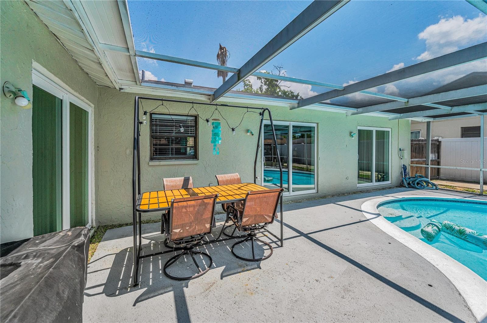 Lanai - 11121 PEPPERTREE LN, PORT RICHEY