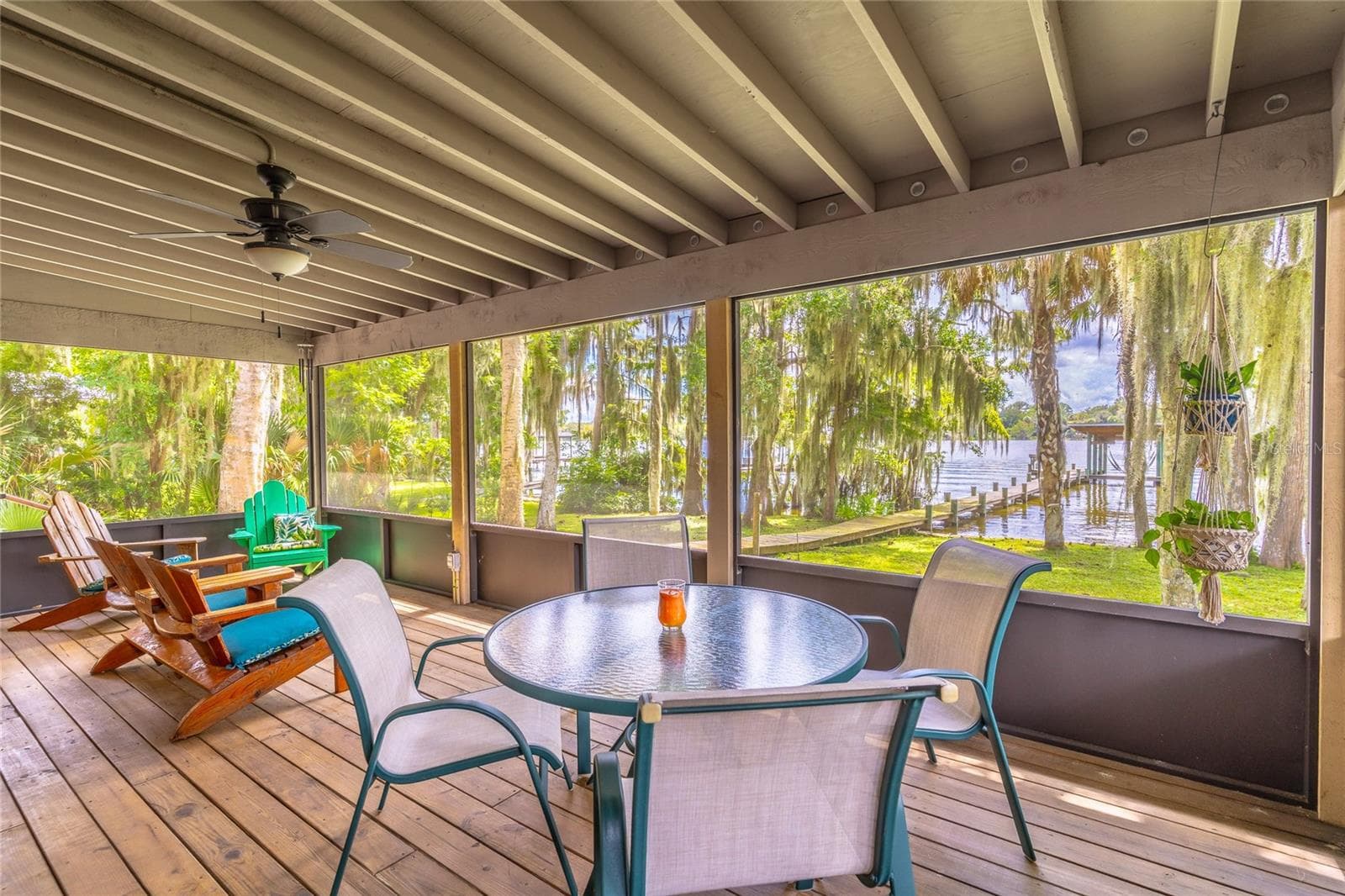 121 N LAKE GEORGE DR