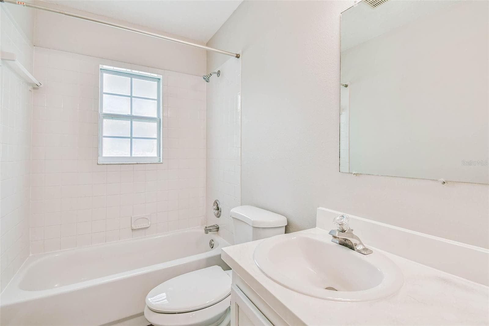 West Residence Hall Bath - 1101 81ST AVE N, ST PETERSBURG
