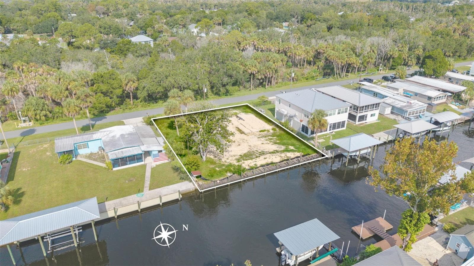 2607 N SENECA PT