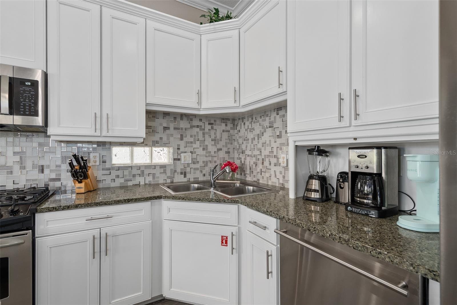 Single Family Residence at 1402 TITIAN CT, REUNION, photo 11 of 92