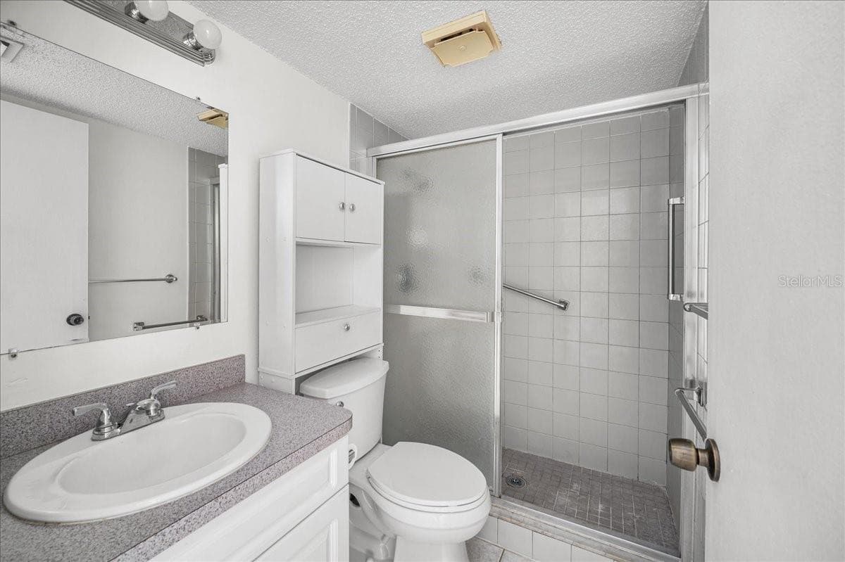 Condominium at 11401 3RD ST N #2, ST PETERSBURG, photo 19 of 27