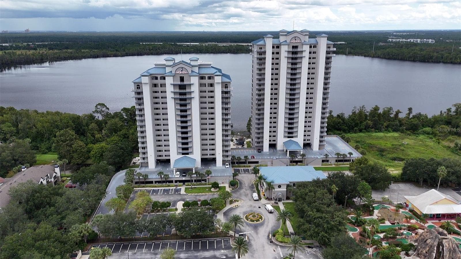 13415 BLUE HERON BEACH DR #407