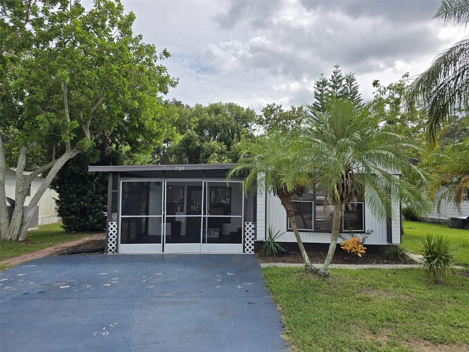 2034 THELMA DR