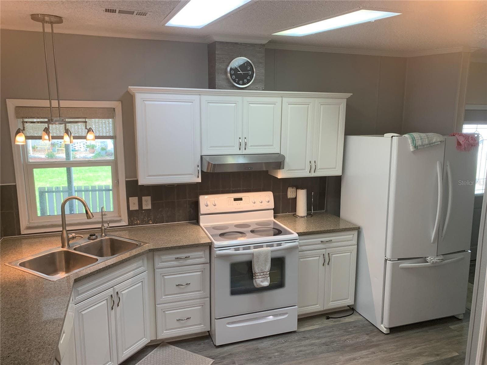 Manufactured Home at 4995 MOUNT OLIVE SHORES DR, POLK CITY, photo 12 of 75