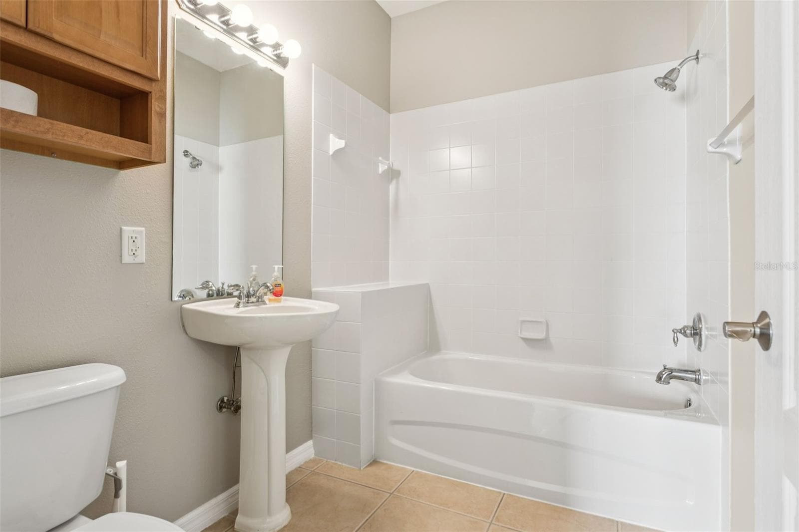 Townhouse at 20312 NOBLE OAK PL, TAMPA, photo 15 of 57