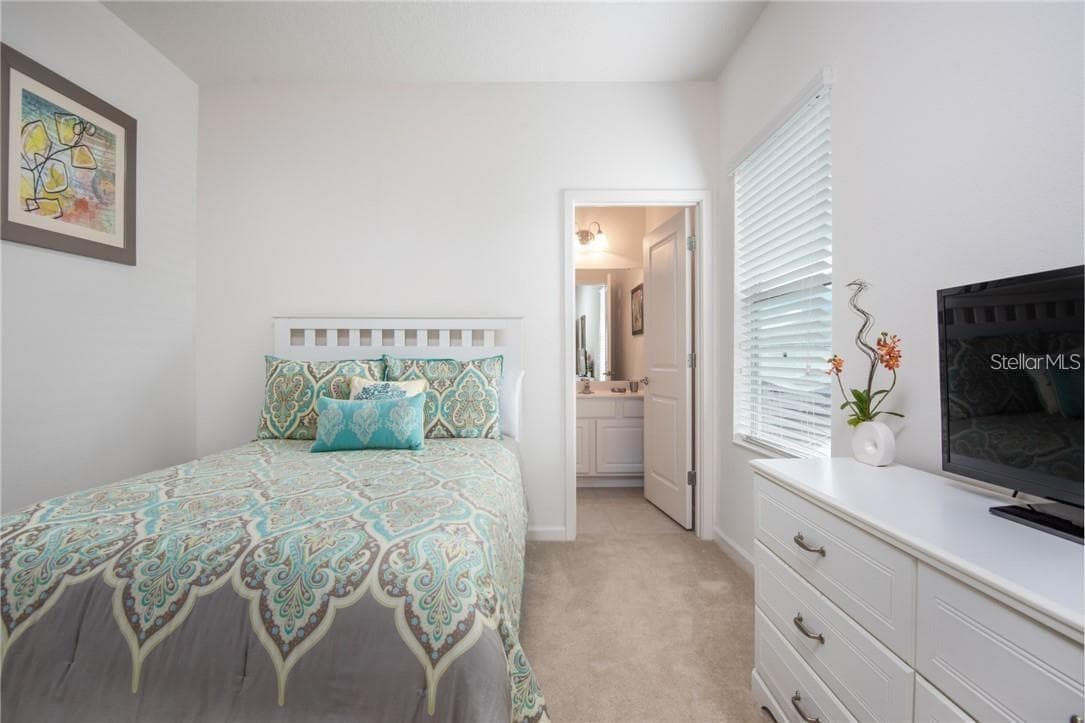 Not all furniture stays - 3850 OAKVILLE AVE, KISSIMMEE