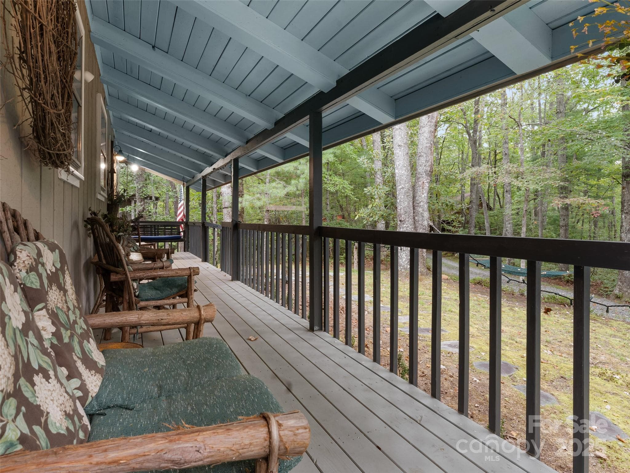 Covered Front Porch - Brevard