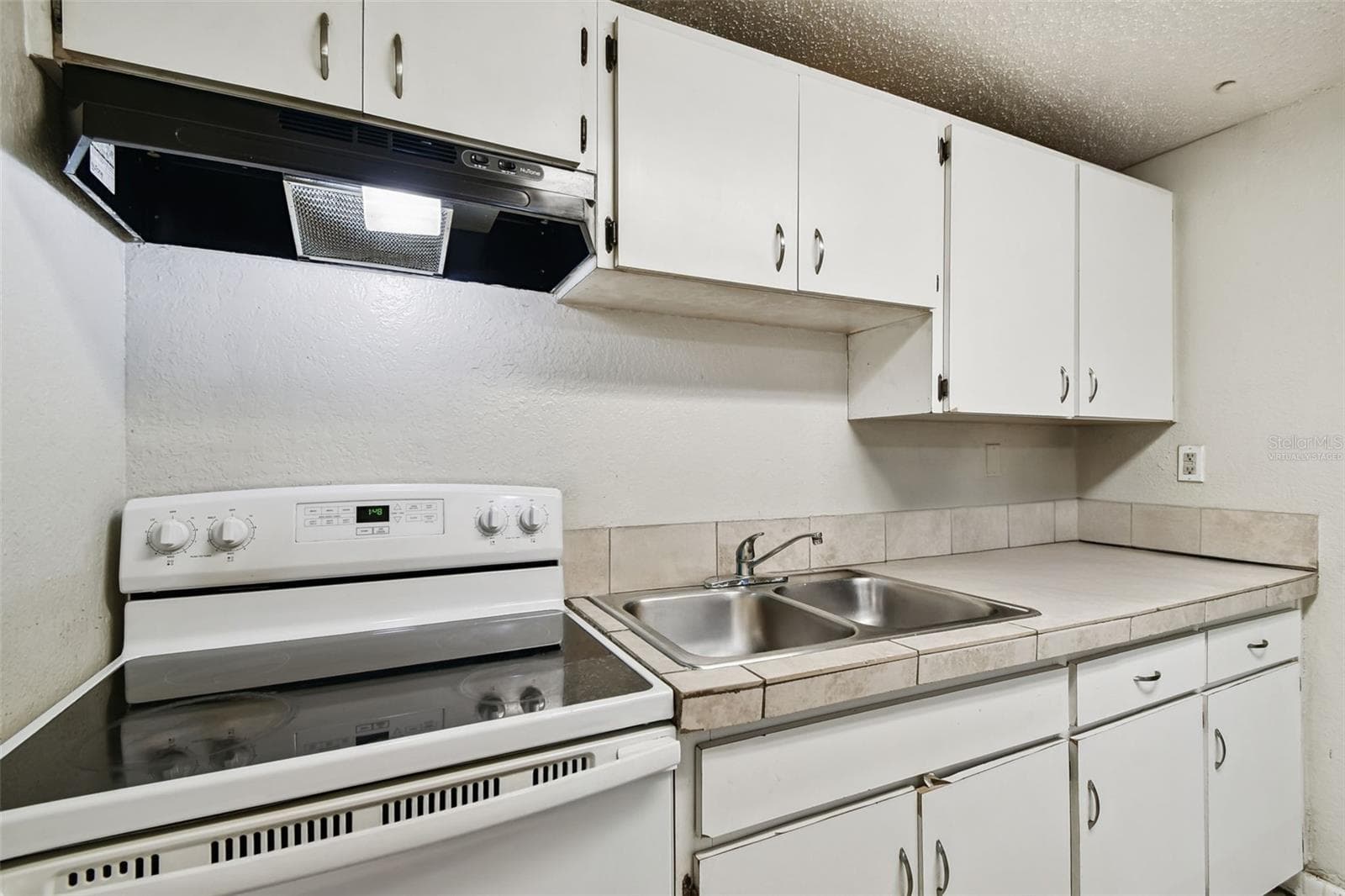 Virtually staged - 10101 N 11TH ST, TAMPA