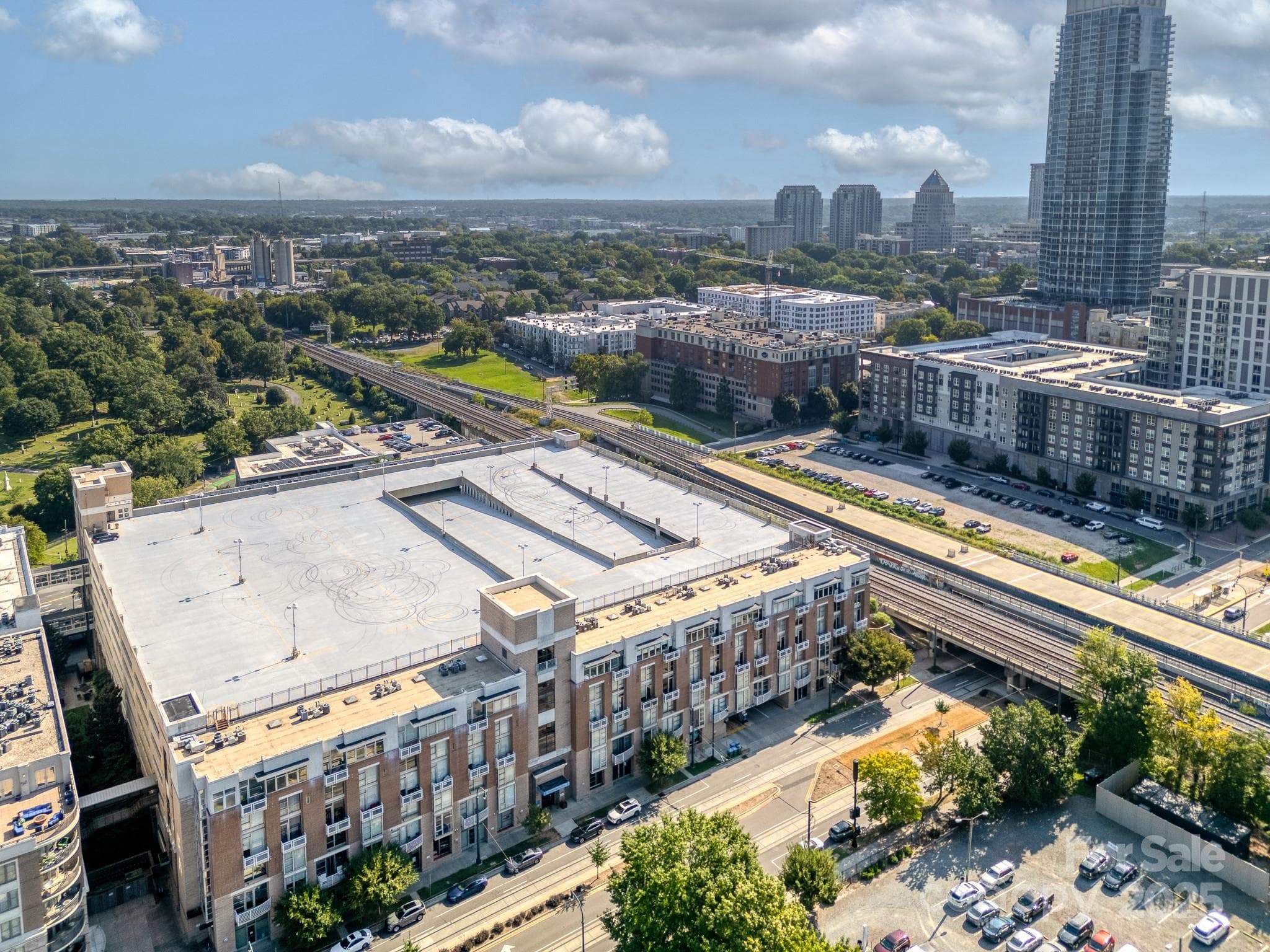 Condominium at 710 W Trade Street, Charlotte, photo 30 of 32