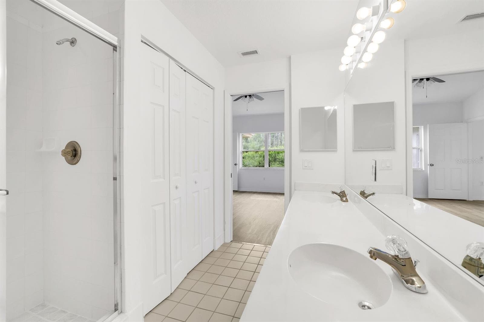 Condominium at 6635 HUNTINGTON LAKES CIR #202, NAPLES, photo 12 of 37