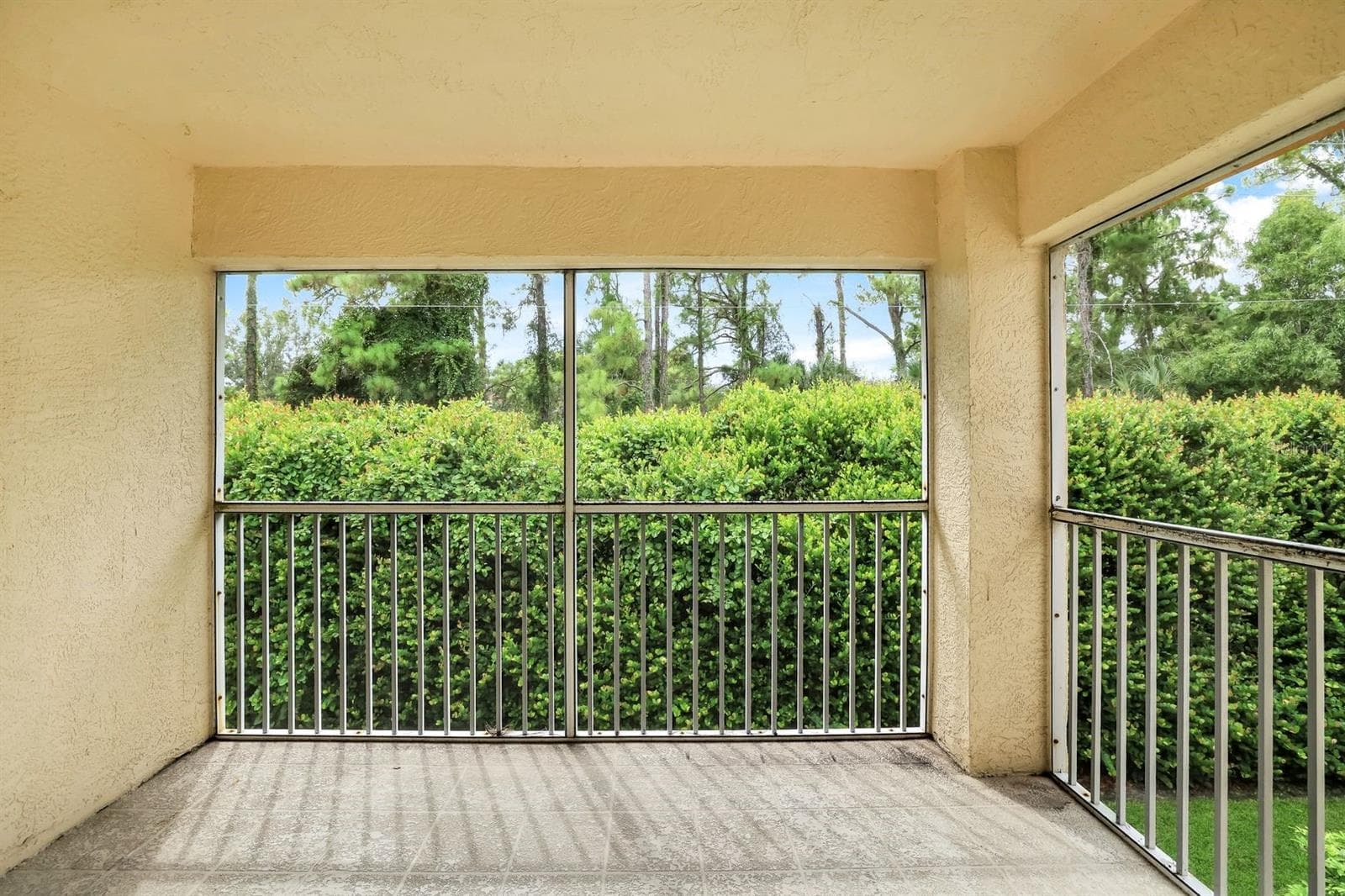 Condominium at 6635 HUNTINGTON LAKES CIR #202, NAPLES, photo 21 of 37