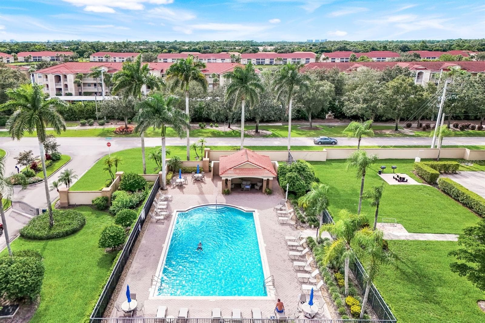 Condominium at 6635 HUNTINGTON LAKES CIR #202, NAPLES, photo 26 of 37