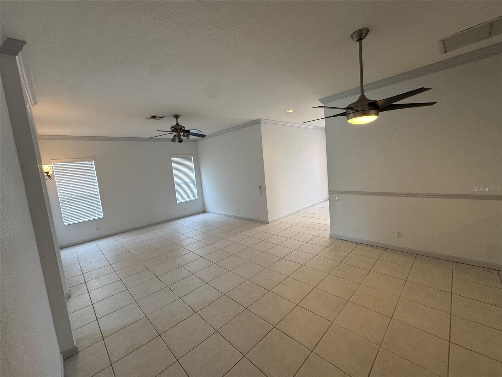 Single Family Residence at 318 NW SHOREVIEW DR, PORT ST LUCIE, photo 10 of 34