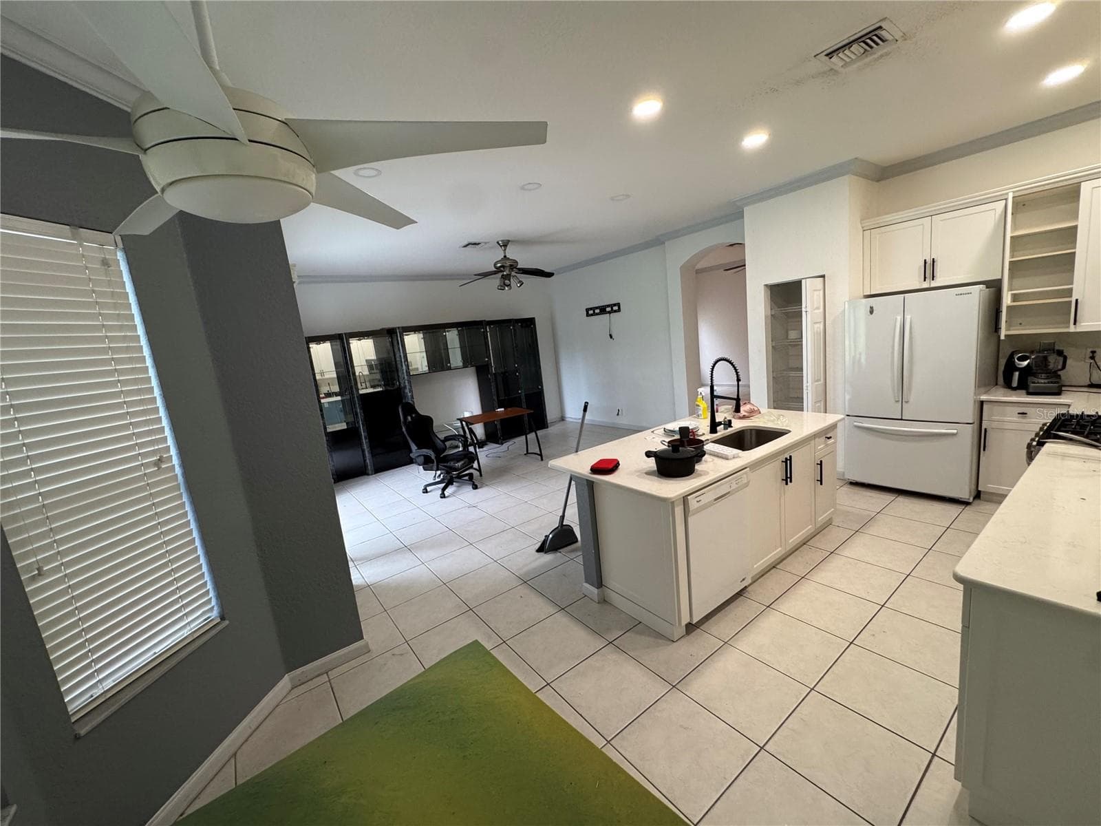 Single Family Residence at 318 NW SHOREVIEW DR, PORT ST LUCIE, photo 12 of 34