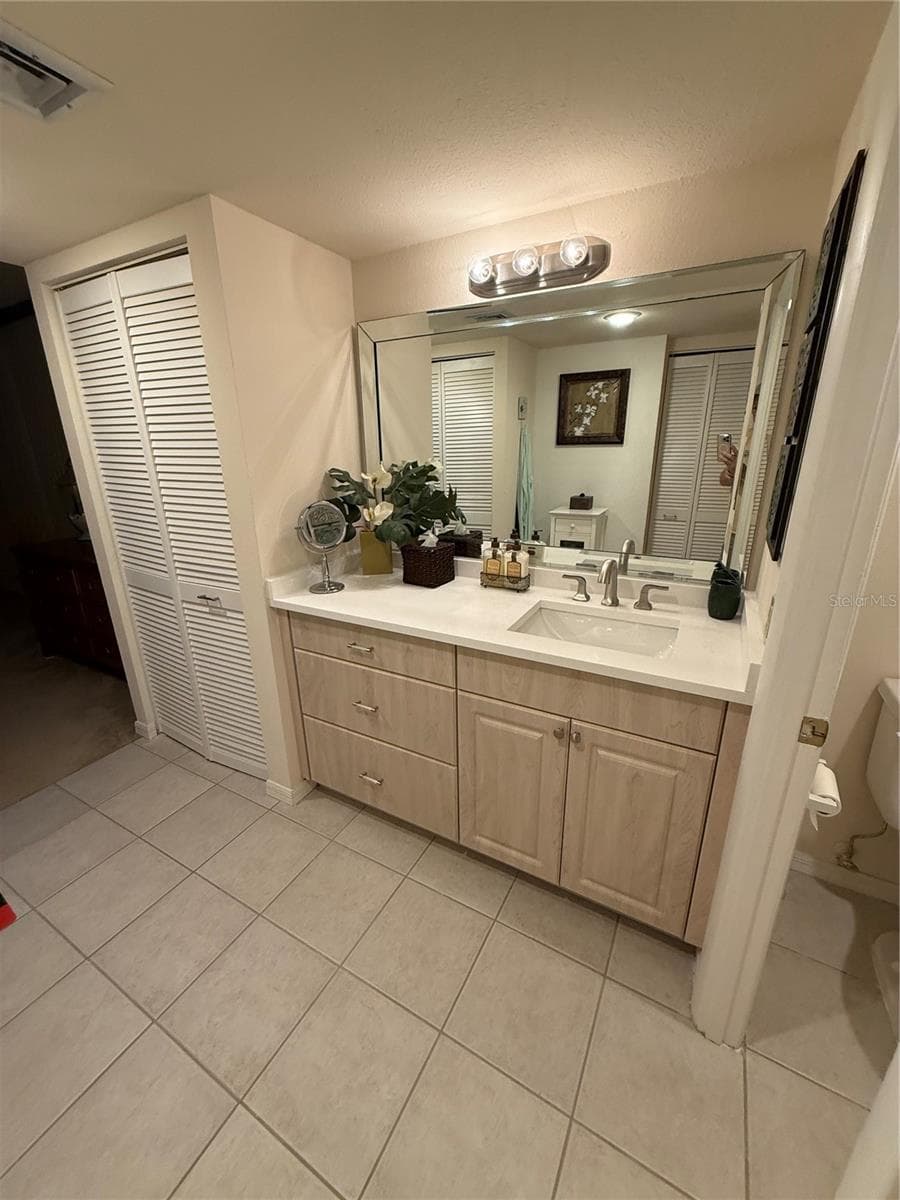 Just Installed - new quartz Counter Top - 1 KEY CAPRI #502E, TREASURE ISLAND