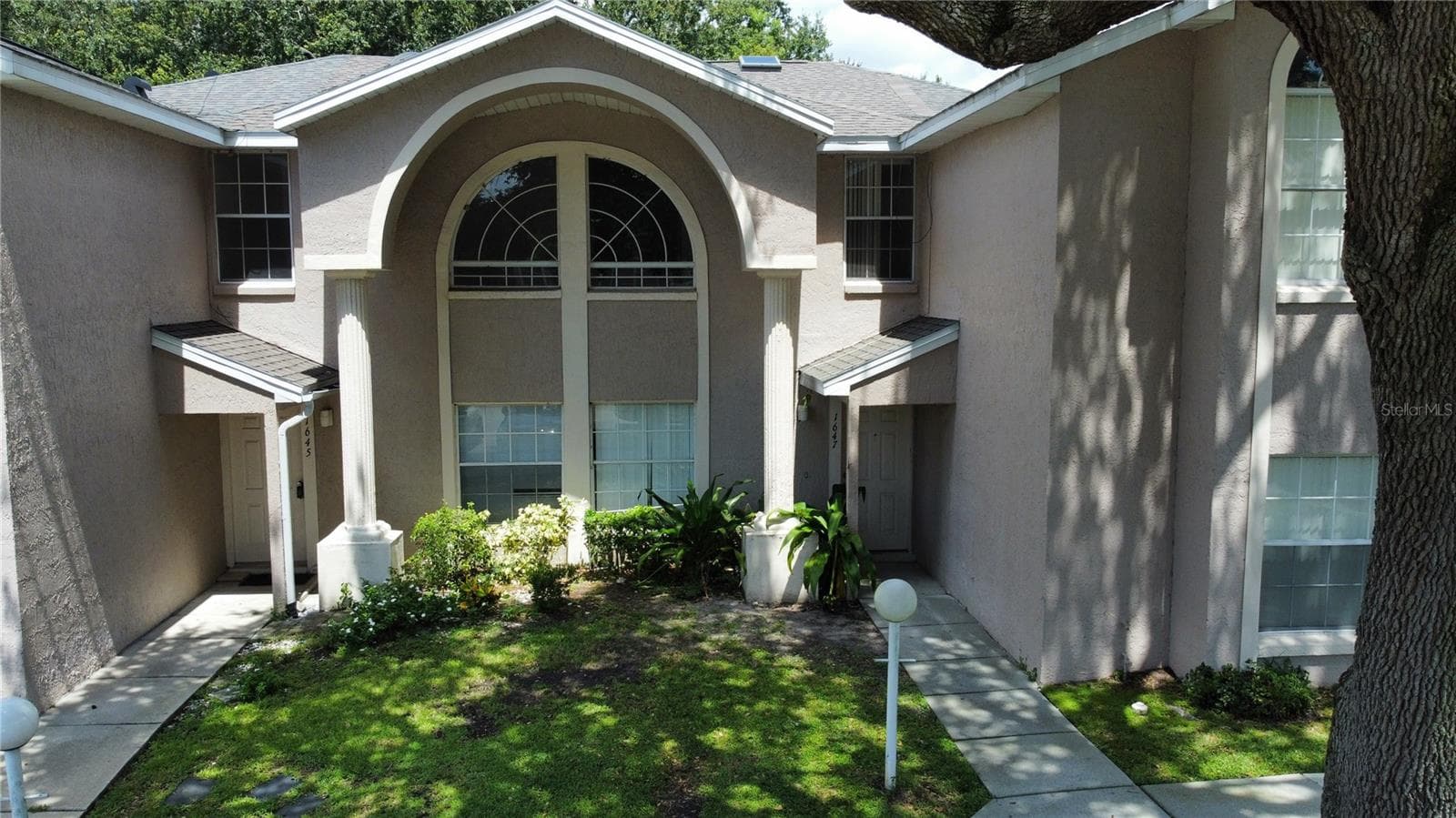1647 WINDSOR OAK CT