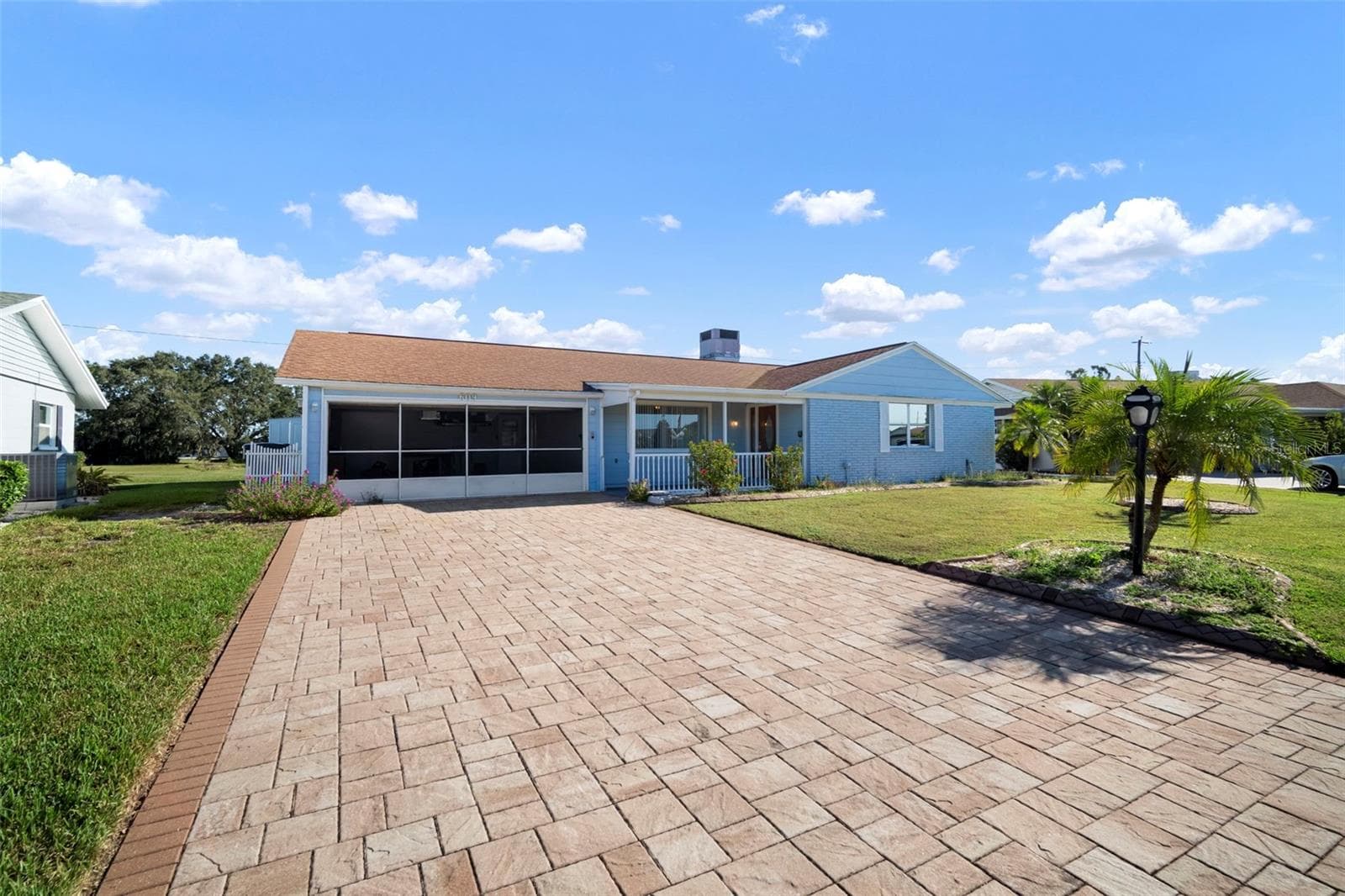 609 FOX HILLS DR