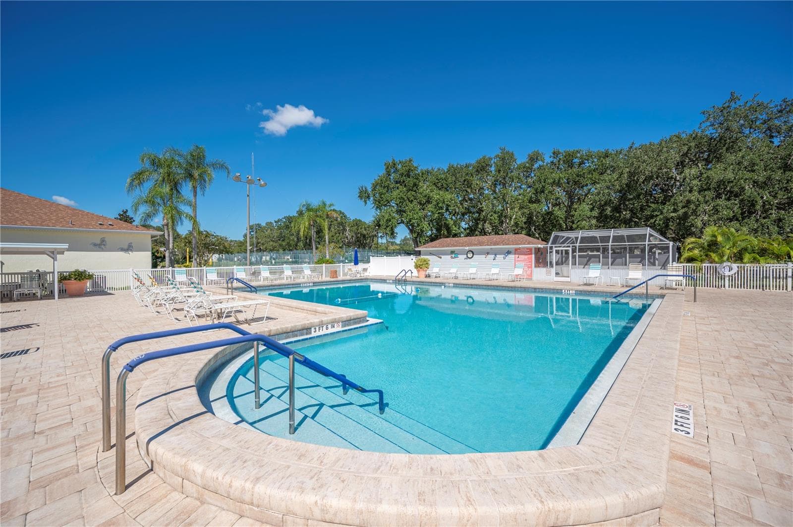 Community Pool - 1 BEAVERKILL DR, LAKE WALES