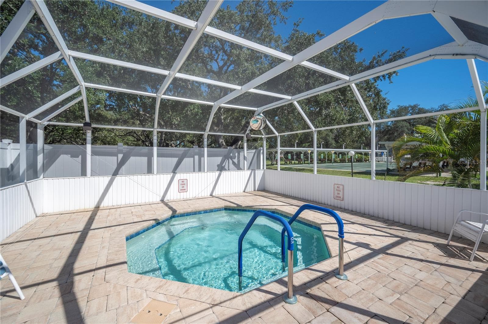 Community Spa - 1 BEAVERKILL DR, LAKE WALES