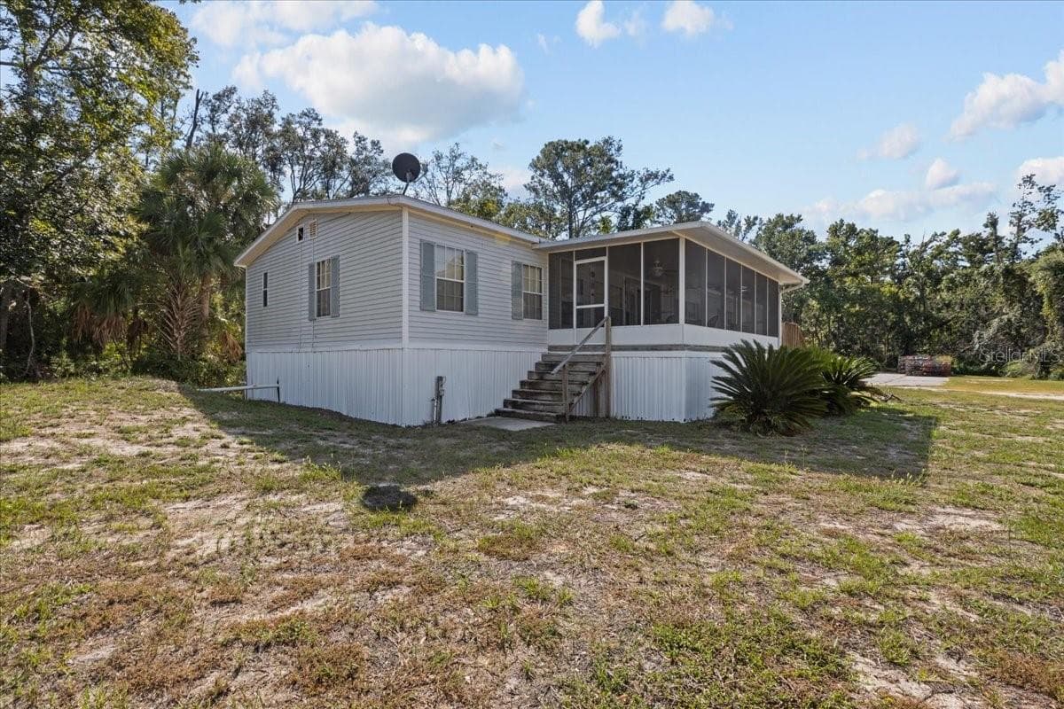 Manufactured Home at 4945 SW 358 HWY, STEINHATCHEE, photo 32 of 36