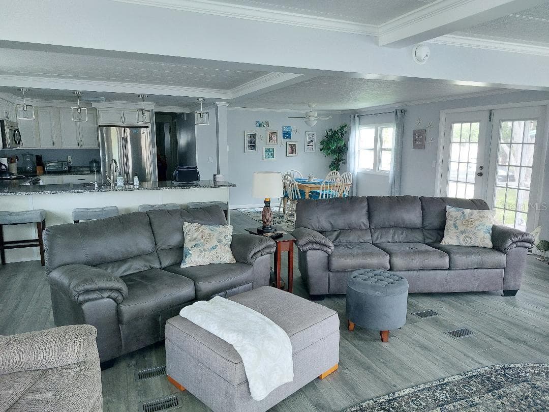 GREAT RM - 264 PHILADELPHIA BLVD #51, PALM HARBOR