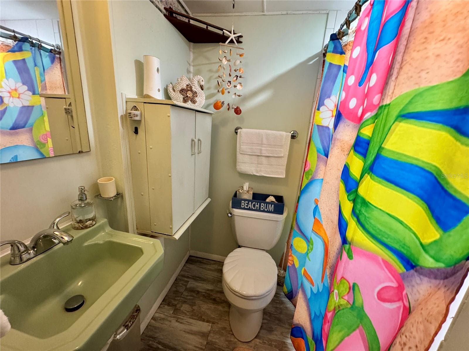 Updated bath with walk-in shower - 616 50TH AVENUE TER W, BRADENTON