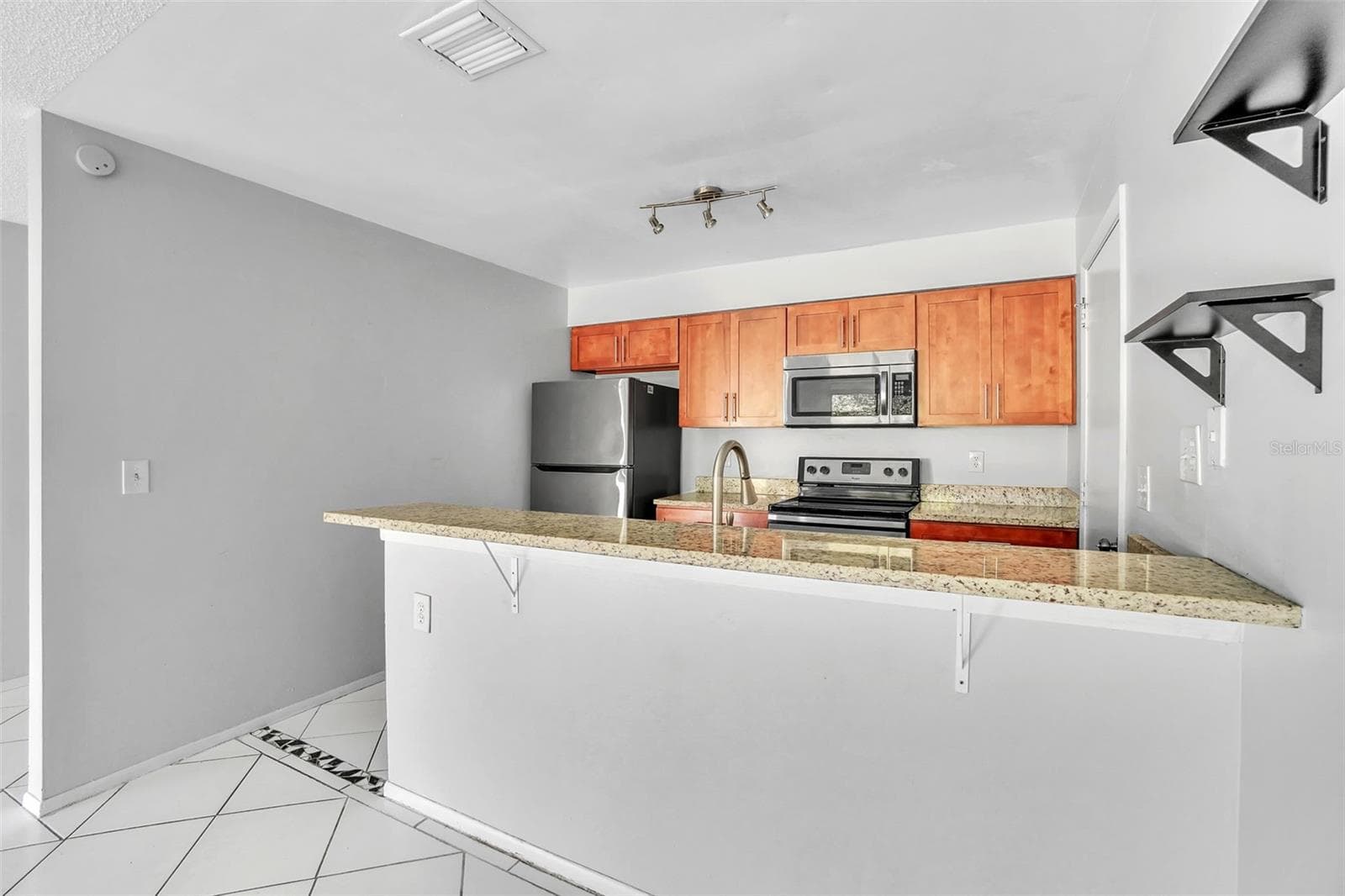 Single Family Residence at 10626 DEERGRASS LN, ORLANDO, photo 11 of 41