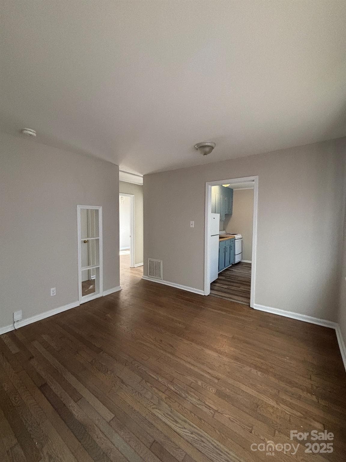 Condominium at Charlotte, photo 4 of 14