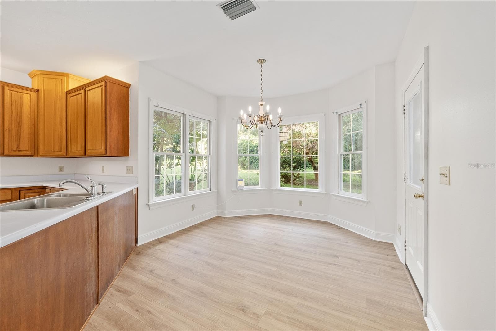 Single Family Residence at 6581 S MAGNOLIA AVE, OCALA, photo 10 of 64
