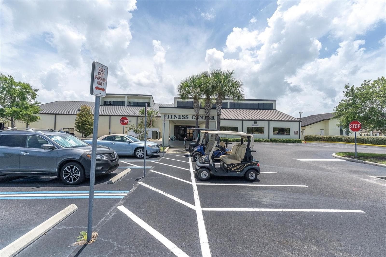 SSC community fitness center - 301 THORN HILL PL, SUN CITY CENTER