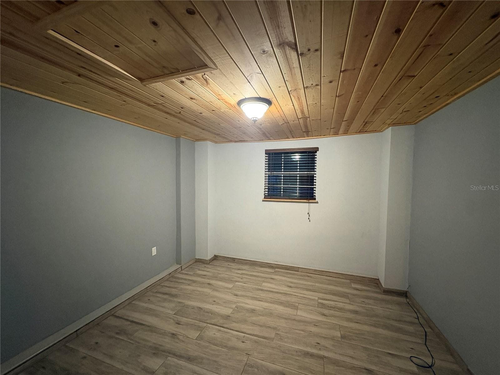 Office/Room - 1722 NW 35 ST, OCALA