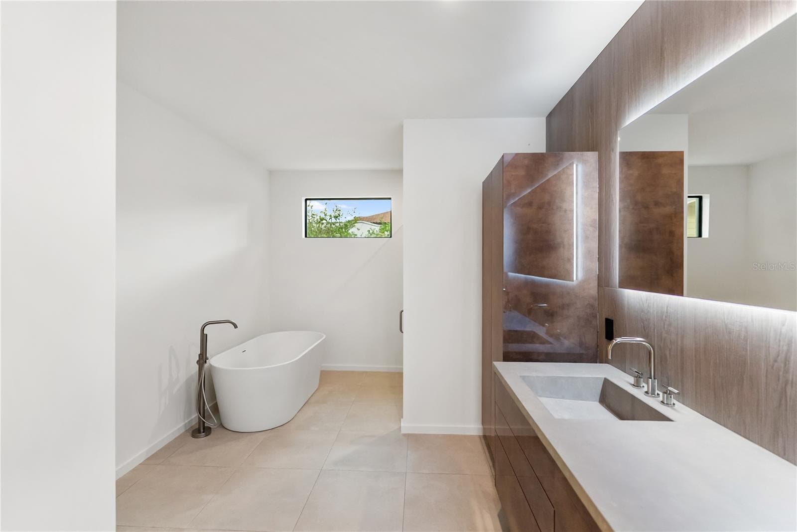 1st Floor Primary Bath - 1759 WALDEMERE ST, SARASOTA