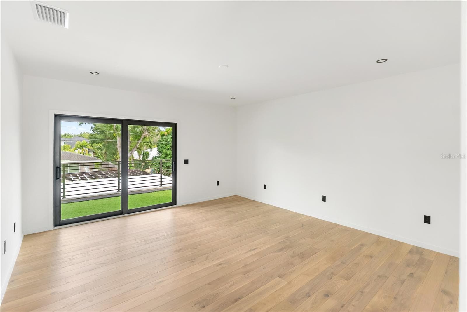 Second Floor Primary Bedroom - 1759 WALDEMERE ST, SARASOTA