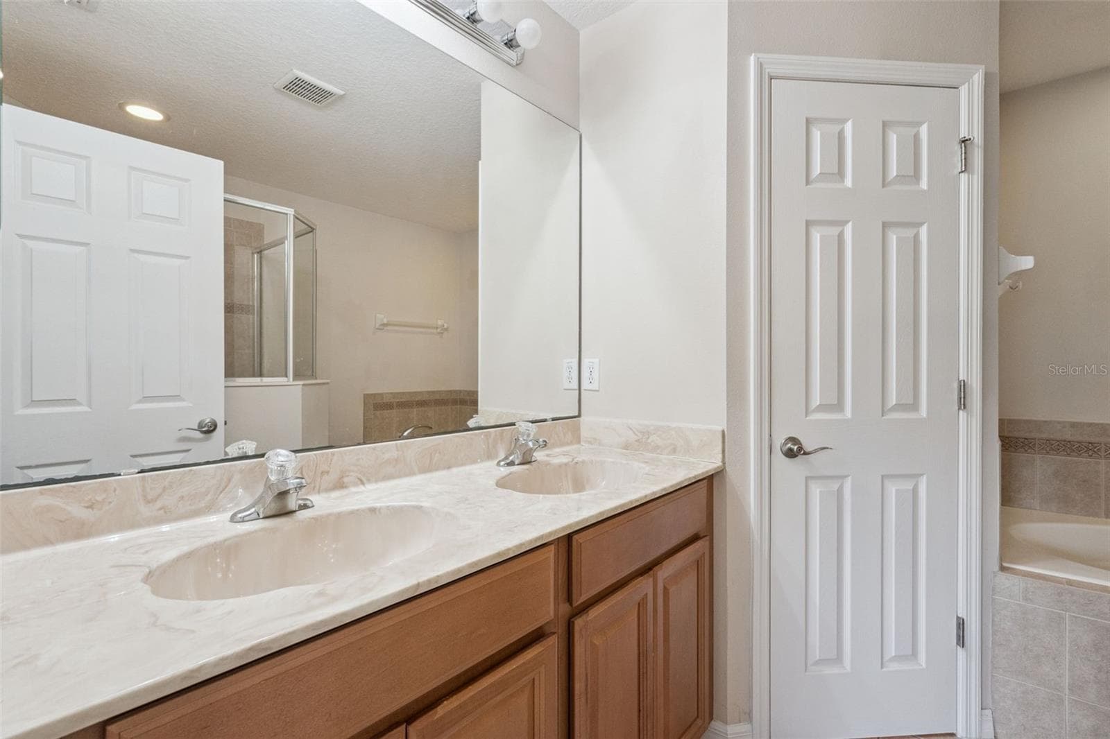 Townhouse at 10376 FALLSGROVE ST, ORLANDO, photo 24 of 38
